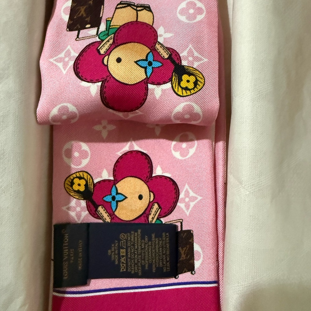 Louis Vuitton Vivienne  Tokyo Scarf Authentic New In Box Very Rare and Stunning